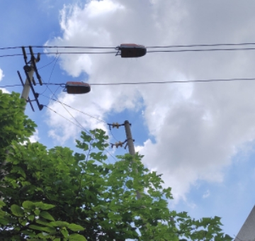 廣州白云區(qū)10kV線(xiàn)路帶電絕緣涂覆，解決樹(shù)線(xiàn)矛盾、房線(xiàn)矛盾、農(nóng)田觸電隱患等難題